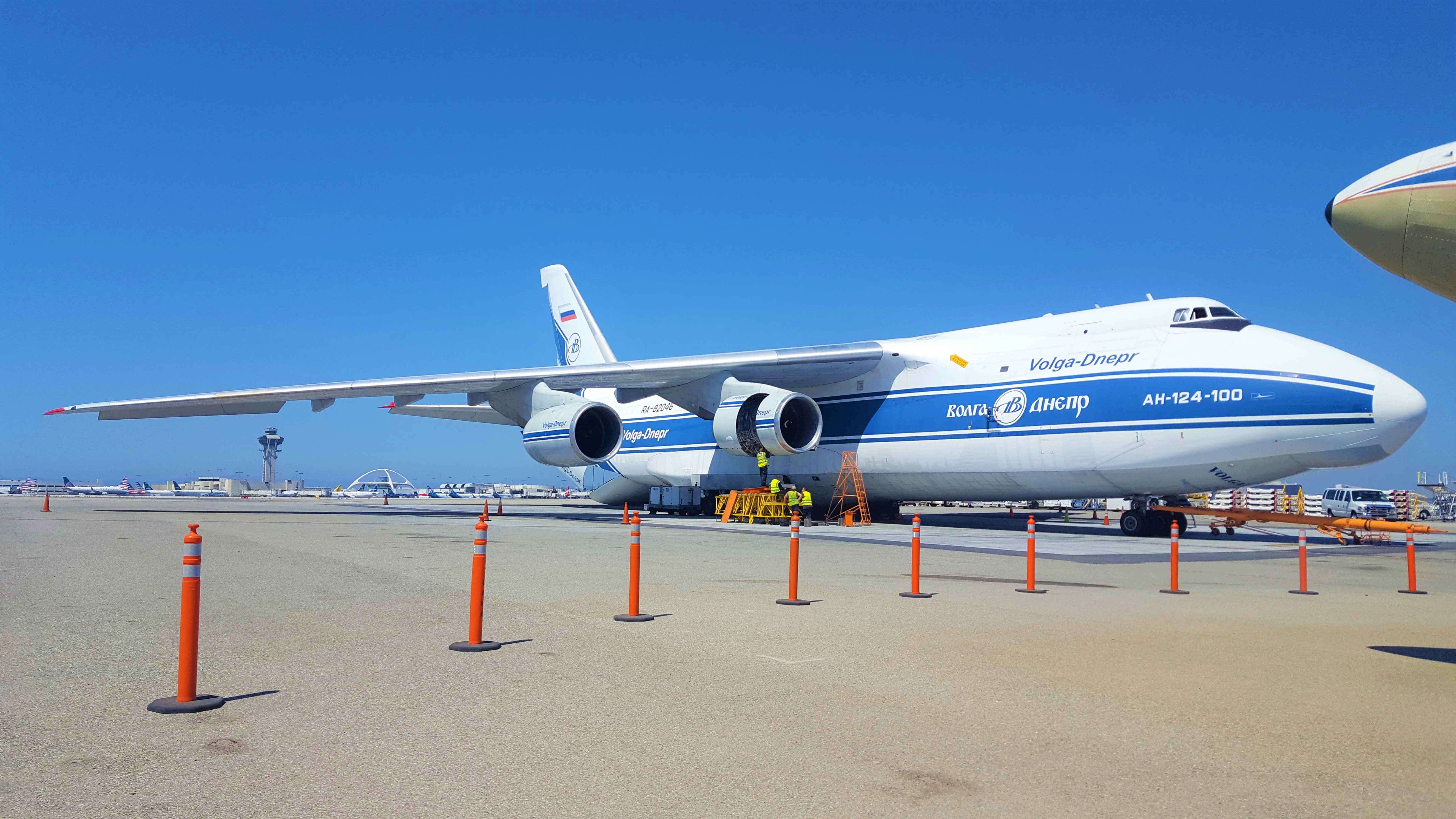 Full size: Volga-Dnepr Airlines Antonov An-124 RA-82046 at Los Angeles International Airport